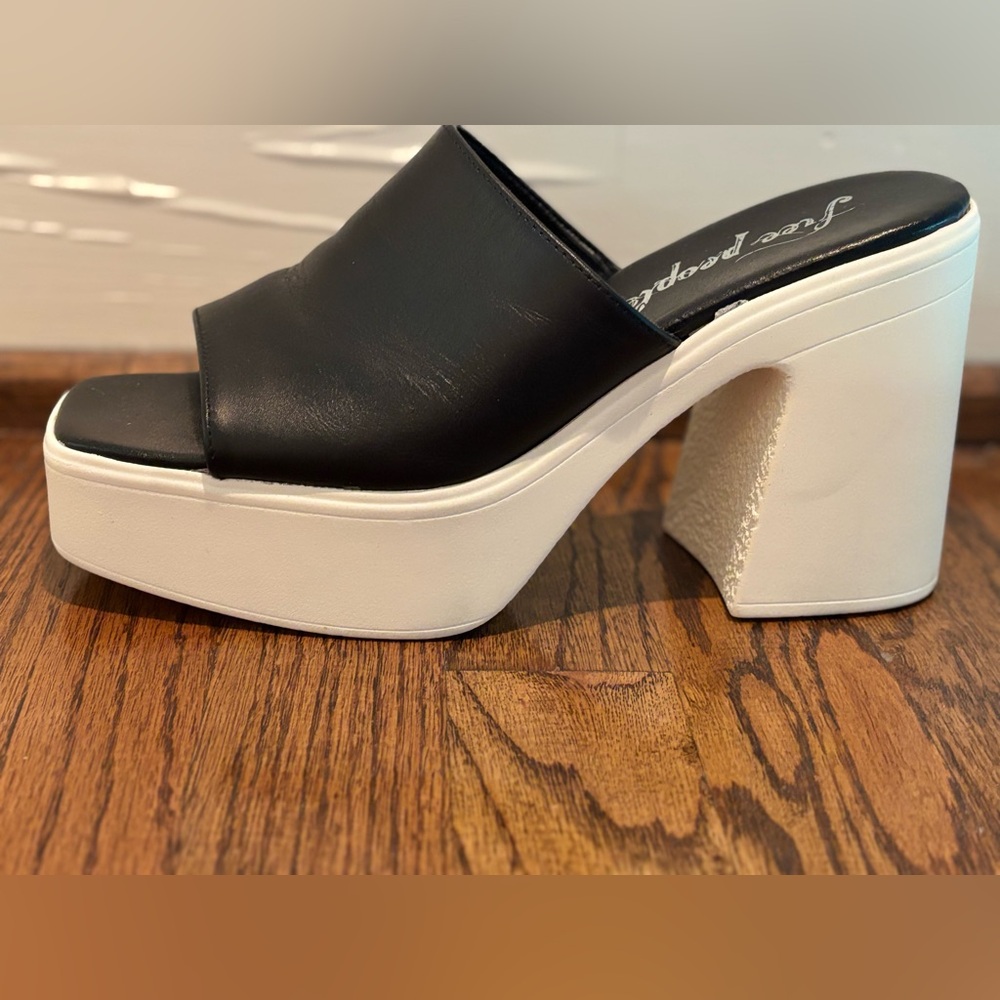 Free People Zoe Platform
